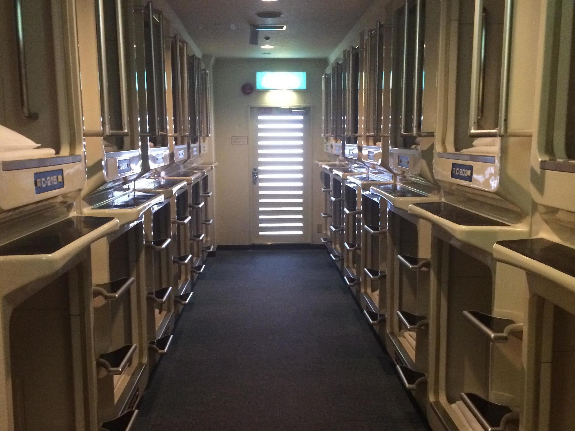 Capsule Hotel Asahi Plaza Shinsaibashi Osaka Dış mekan fotoğraf