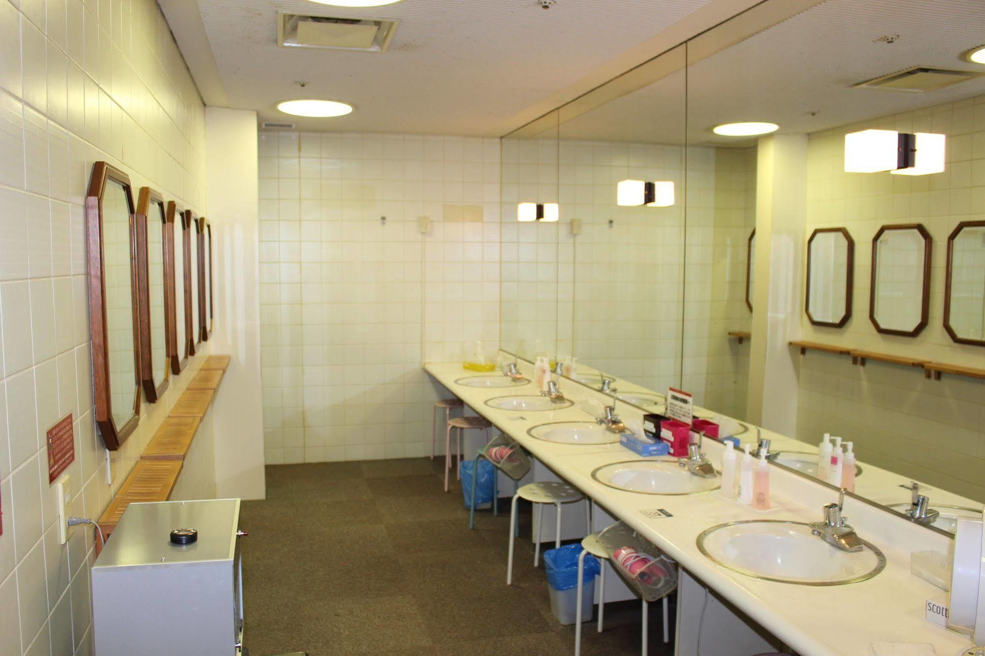 Capsule Hotel Asahi Plaza Shinsaibashi Osaka Dış mekan fotoğraf